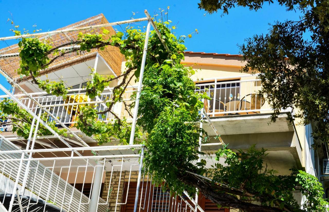 No Stress Apartment Grebastica Luaran gambar